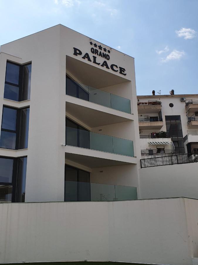 Grand Palace Trogir Buitenkant foto